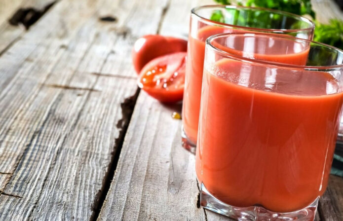 kakaja-polza-ot-naturalnogo-tomatnogo-soka-i-komu-on-kategoricheski-protivopokazan-3-7533520