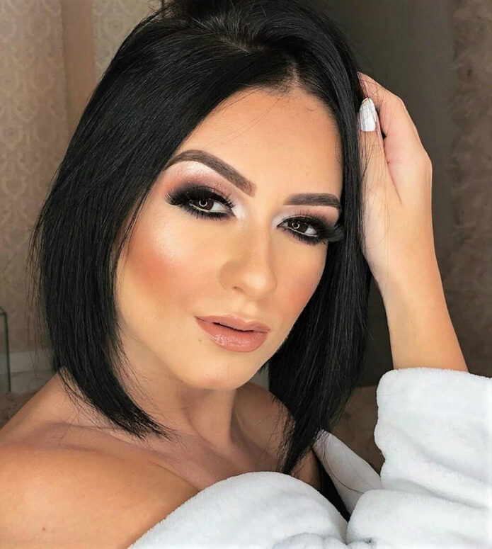 modnye-strizhki-vesny-2020-dlja-zhenschin-starshe-soroka-12-9938865