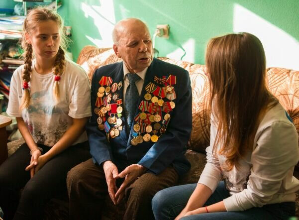moj-ded-jeto-zasluzhilkomu-dostanetsja-podarok-ot-putina-2-7472956