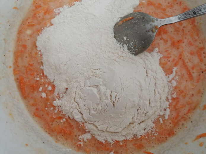 morkovnyj-pirog-v-multivarke-recept-moej-mamy-8-4408526